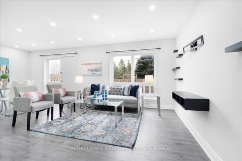 Photo 10 at 11 - 2 Liszt Gate, Hillcrest Village, Toronto