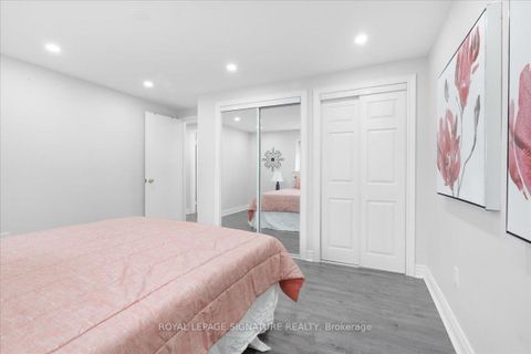 Photo 15 at 11 - 2 Liszt Gate, Hillcrest Village, Toronto