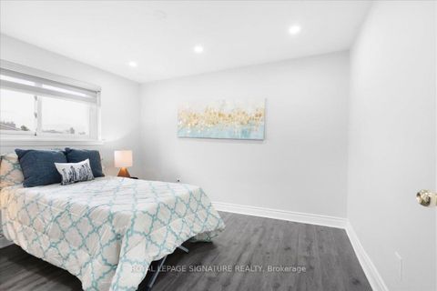 Photo 18 at 11 - 2 Liszt Gate, Hillcrest Village, Toronto