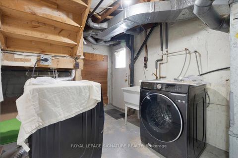Photo 22 at 11 - 2 Liszt Gate, Hillcrest Village, Toronto