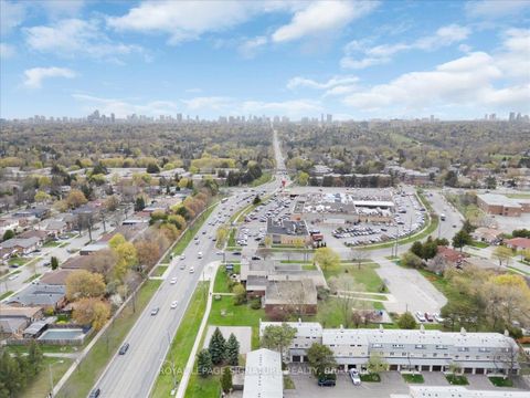 Photo 27 at 11 - 2 Liszt Gate, Hillcrest Village, Toronto