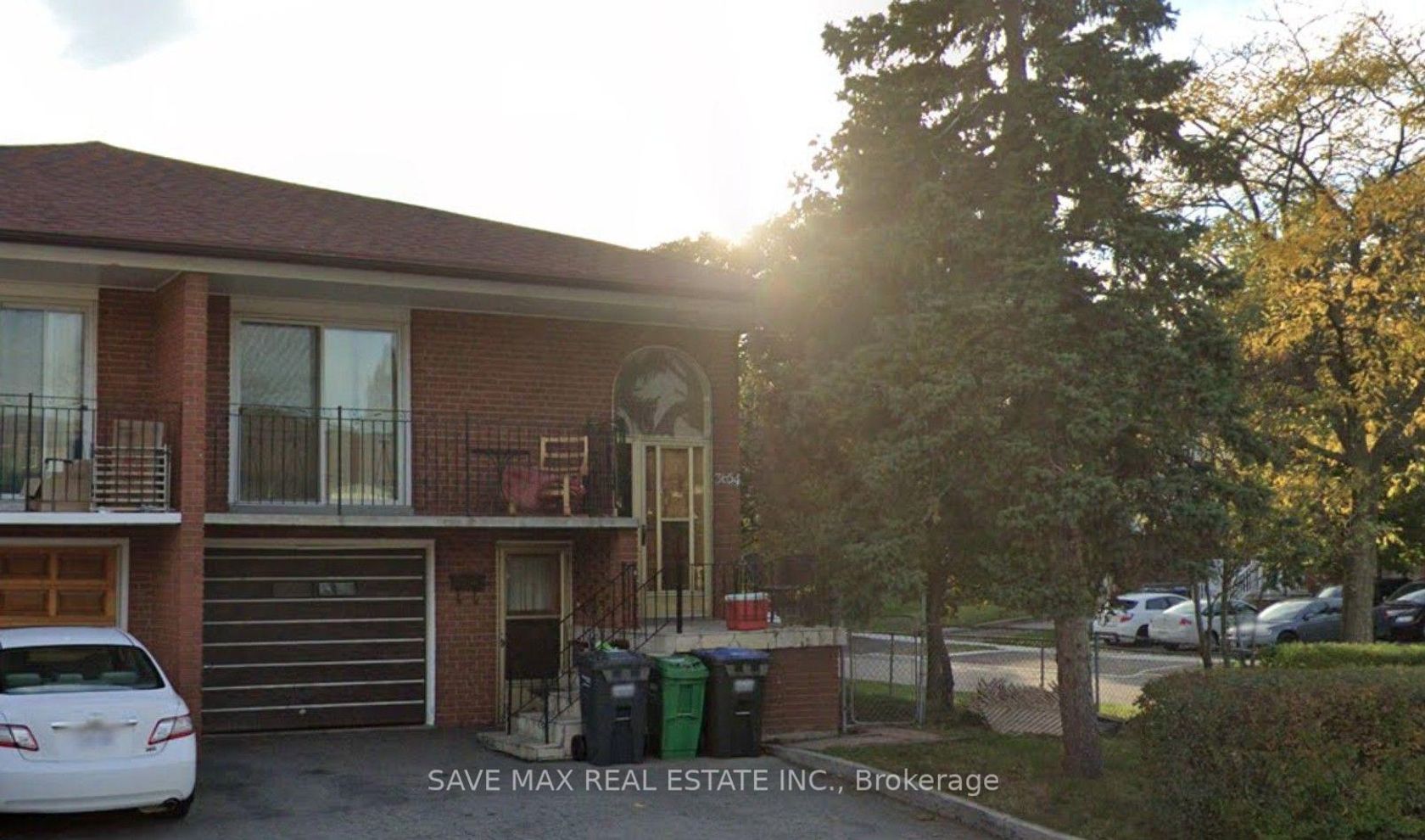 3654 Molly Avenue, Mississauga Valleys, Mississauga 
