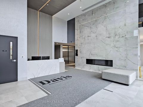 Photo 2 at 415 - 185 Deerfield Road, Central Newmarket, Newmarket