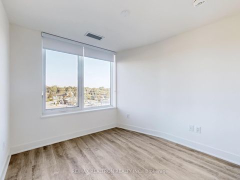 Photo 9 at 415 - 185 Deerfield Road, Central Newmarket, Newmarket