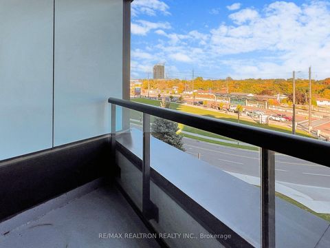 Photo 14 at 415 - 185 Deerfield Road, Central Newmarket, Newmarket