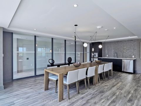 Photo 15 at 415 - 185 Deerfield Road, Central Newmarket, Newmarket