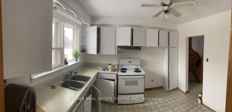 Photo 5 at 462 Scarsdale Crescent, WO West, Oakville
