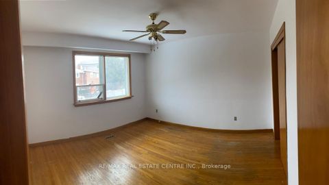 Photo 9 at 462 Scarsdale Crescent, WO West, Oakville