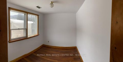 Photo 11 at 462 Scarsdale Crescent, WO West, Oakville