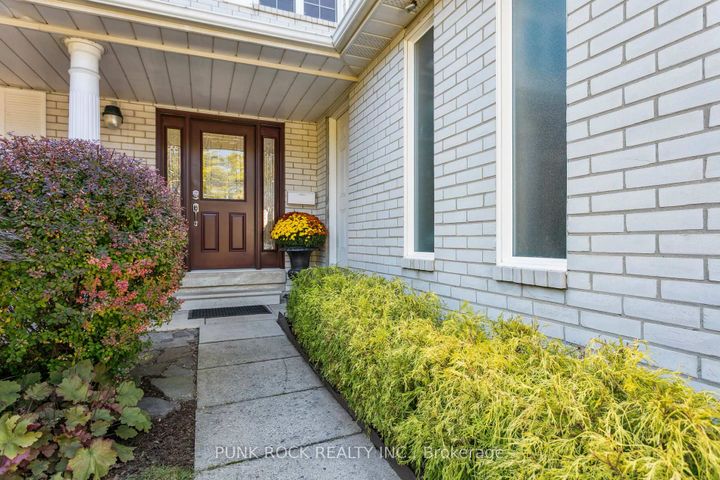 Photo 1 at 4161 Claypine Rise, Rathwood, Mississauga