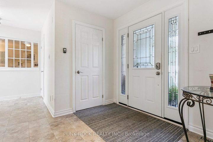 Photo 3 at 4161 Claypine Rise, Rathwood, Mississauga