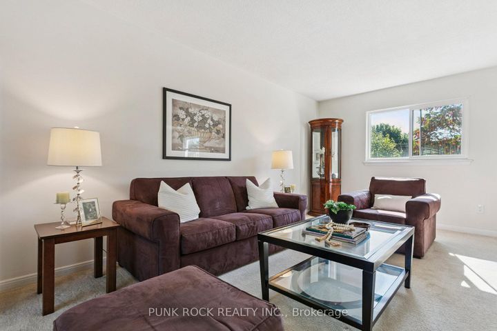 Photo 6 at 4161 Claypine Rise, Rathwood, Mississauga