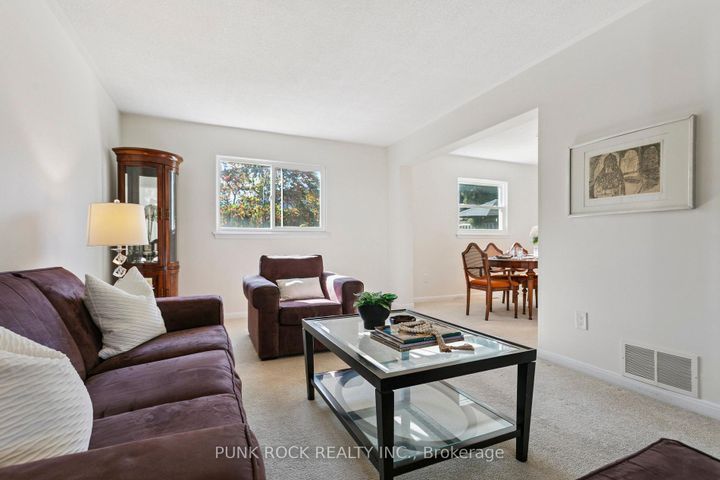 Photo 8 at 4161 Claypine Rise, Rathwood, Mississauga