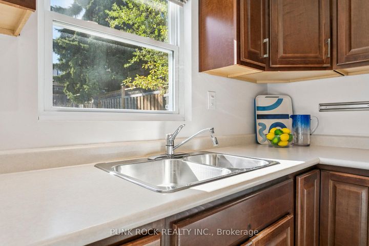 Photo 17 at 4161 Claypine Rise, Rathwood, Mississauga