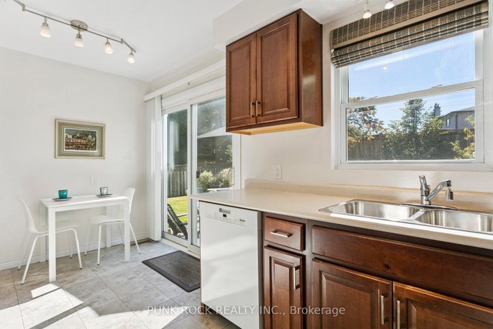 Photo 19 at 4161 Claypine Rise, Rathwood, Mississauga