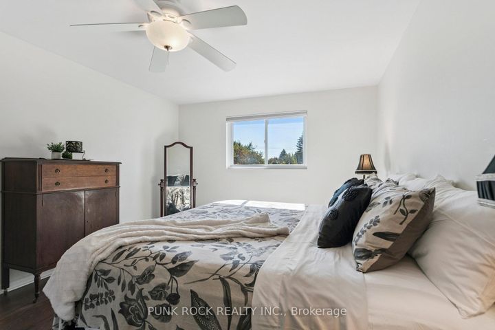 Photo 31 at 4161 Claypine Rise, Rathwood, Mississauga