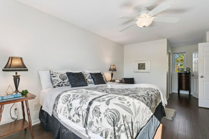 Photo 32 at 4161 Claypine Rise, Rathwood, Mississauga