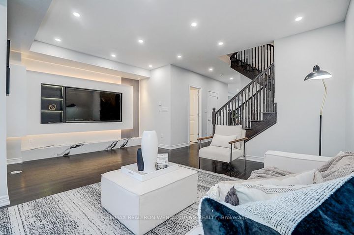 Photo 11 at 232 Rustle Woods Avenue, Cornell, Markham