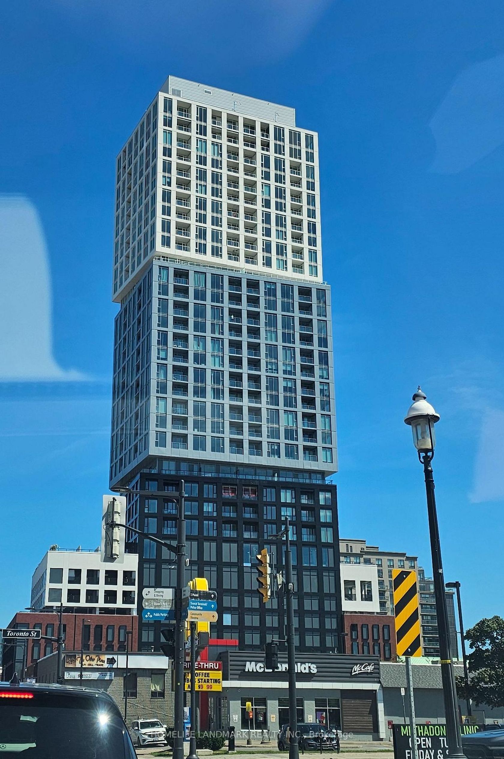 2104 - 39 Mary Street, City Centre, Barrie photo number 2