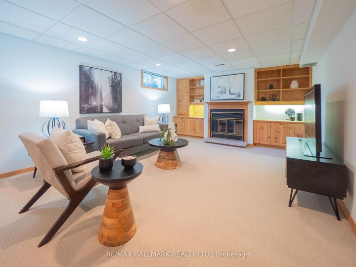 Photo 24 at 34 Guernsey Drive, Etobicoke West Mall, Toronto