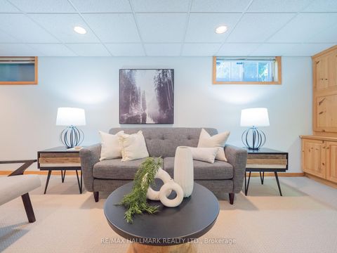 Photo 26 at 34 Guernsey Drive, Etobicoke West Mall, Toronto