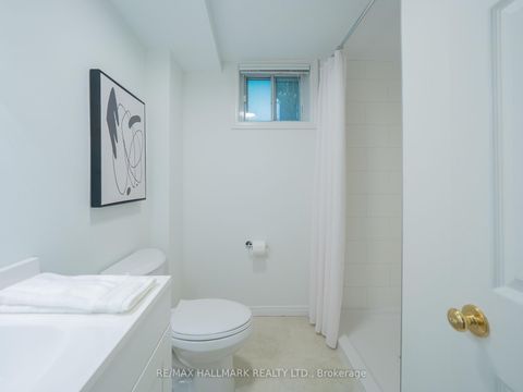 Photo 33 at 34 Guernsey Drive, Etobicoke West Mall, Toronto