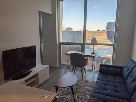 Photo 5 at 1010 - 1 Yorkville Avenue, Annex, Toronto