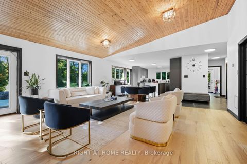 Photo 4 at 15415 Jane Street, Rural King, King