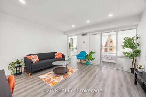 Photo 9 at 817 - 711 Bay Street, Bay Street Corridor, Toronto