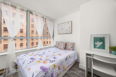 Photo 14 at 817 - 711 Bay Street, Bay Street Corridor, Toronto