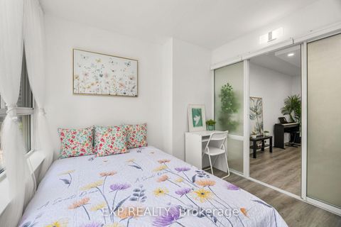 Photo 15 at 817 - 711 Bay Street, Bay Street Corridor, Toronto