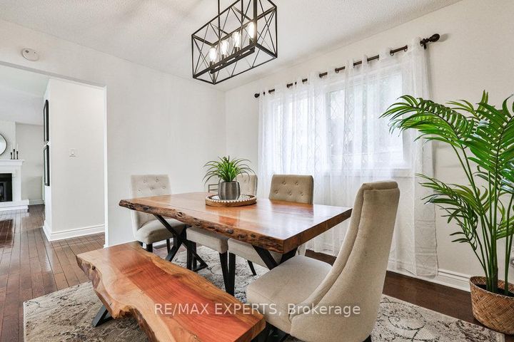 Photo 8 at 4 Amos Maynard Circle, West Woodbridge, Vaughan