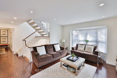 Photo 6 at 4 Amos Maynard Circle, West Woodbridge, Vaughan