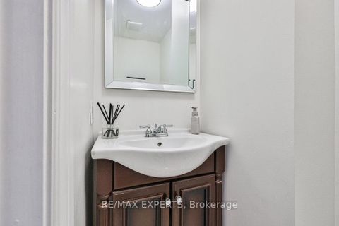 Photo 13 at 4 Amos Maynard Circle, West Woodbridge, Vaughan