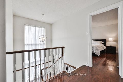Photo 14 at 4 Amos Maynard Circle, West Woodbridge, Vaughan