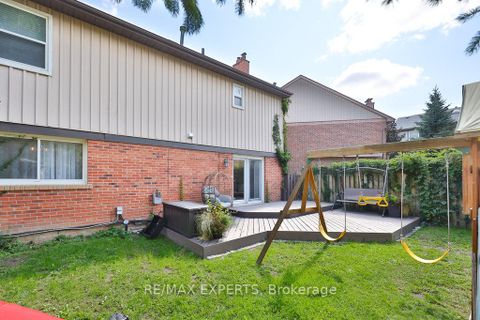 Photo 27 at 4 Amos Maynard Circle, West Woodbridge, Vaughan