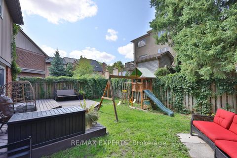 Photo 28 at 4 Amos Maynard Circle, West Woodbridge, Vaughan