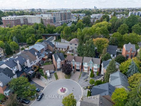 Photo 31 at 4 Amos Maynard Circle, West Woodbridge, Vaughan