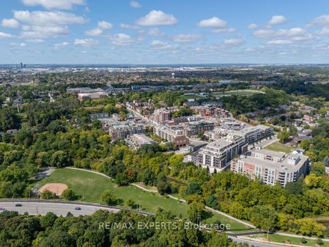 Photo 33 at 4 Amos Maynard Circle, West Woodbridge, Vaughan