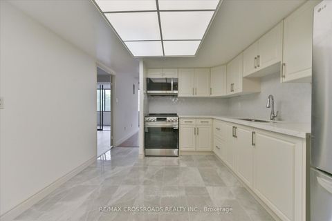 Photo 17 at 308 - 2330 Bridletowne Circle, L'Amoreaux, Toronto