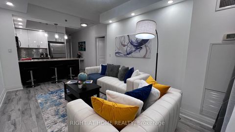 Photo 4 at 814 - 520 Steeles Avenue W, Yorkhill, Vaughan