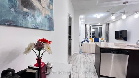 Photo 19 at 814 - 520 Steeles Avenue W, Yorkhill, Vaughan