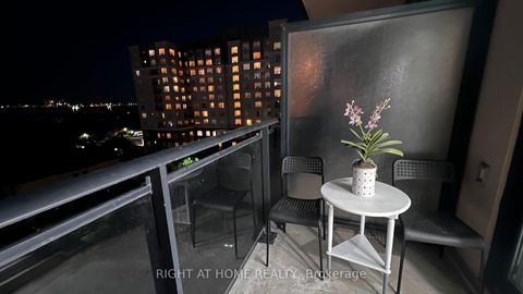 Photo 23 at 814 - 520 Steeles Avenue W, Yorkhill, Vaughan