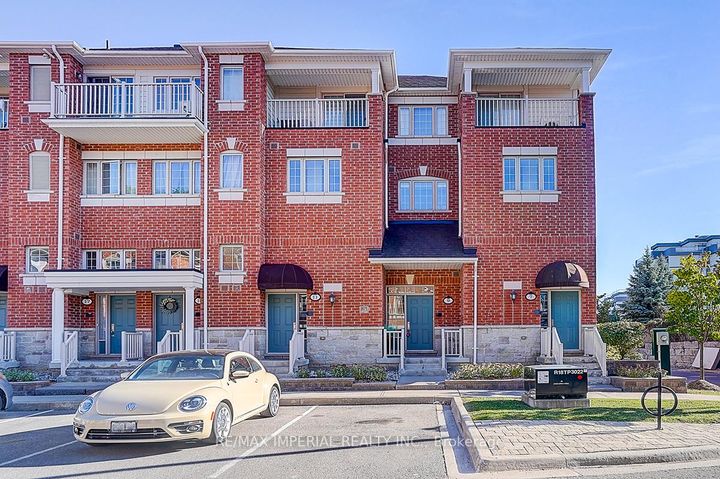 Photo 1 at 9 Ormerod Lane, Devonsleigh, Richmond Hill