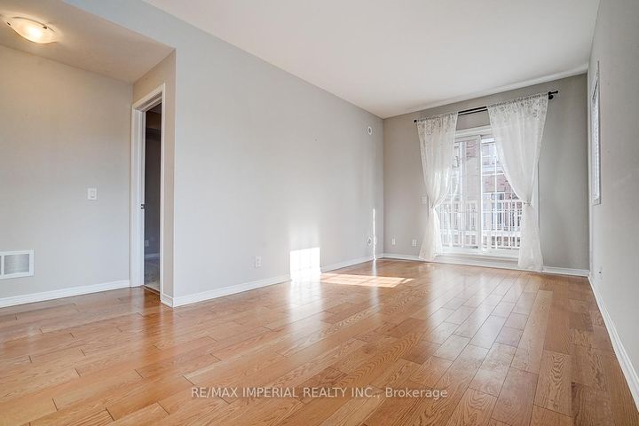 Photo 15 at 9 Ormerod Lane, Devonsleigh, Richmond Hill