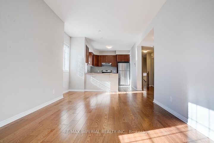 Photo 17 at 9 Ormerod Lane, Devonsleigh, Richmond Hill