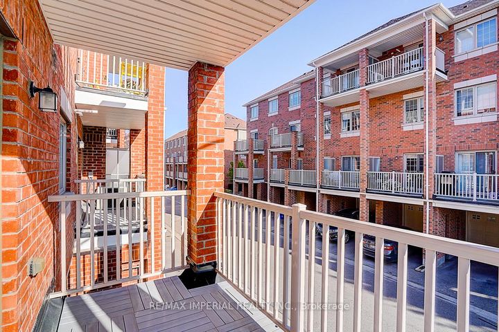 Photo 34 at 9 Ormerod Lane, Devonsleigh, Richmond Hill