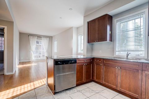 Photo 11 at 9 Ormerod Lane, Devonsleigh, Richmond Hill