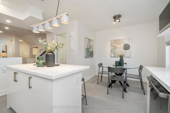 Photo 12 at 21 Rougehaven Way, Vinegar Hill, Markham