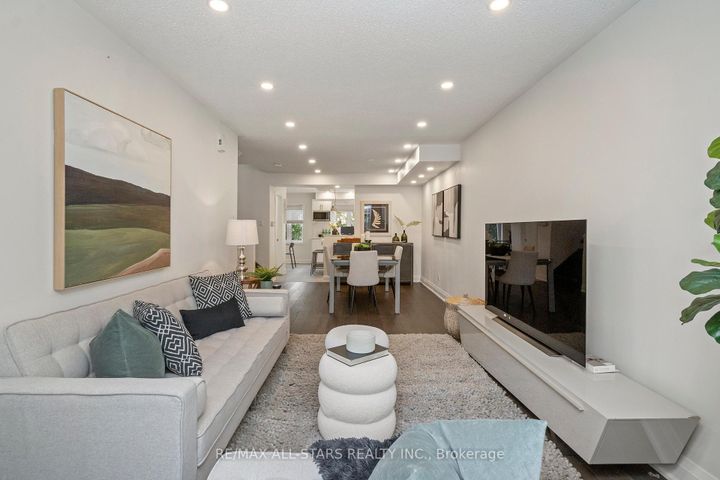 Photo 16 at 21 Rougehaven Way, Vinegar Hill, Markham